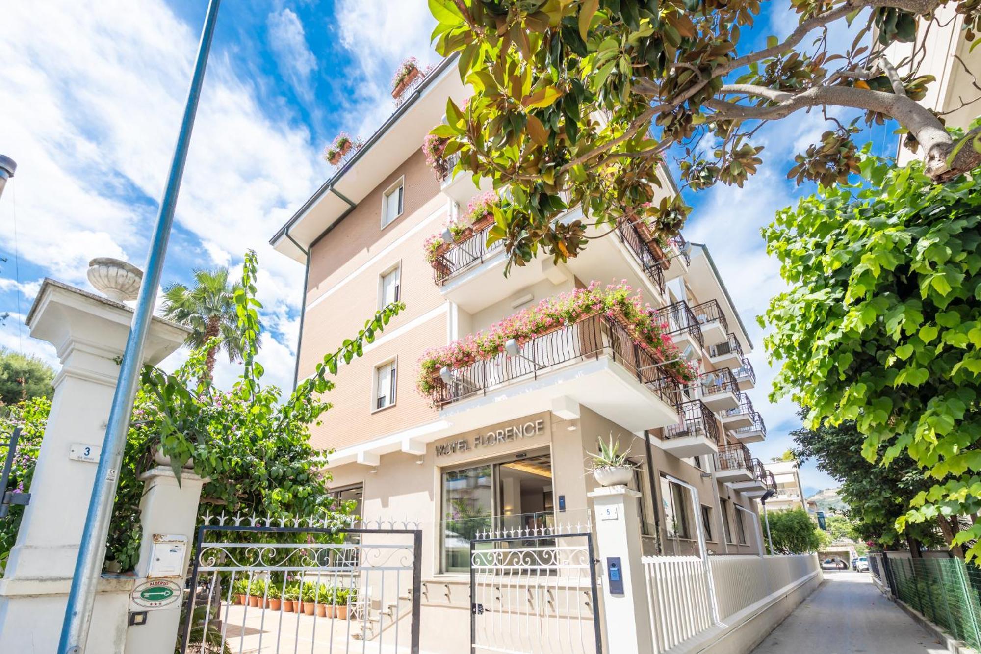 Hotel Florence Σαν Μπενεντέτο ντελ Τρόντο Εξωτερικό φωτογραφία